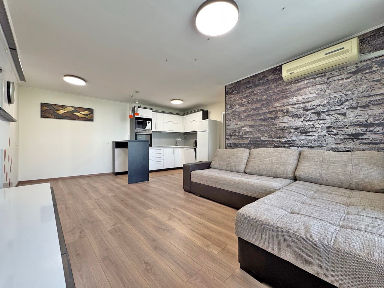 Apartmán se dvěma ložnicemi v luxusním komplexu na první linii ve Sveti Vlas