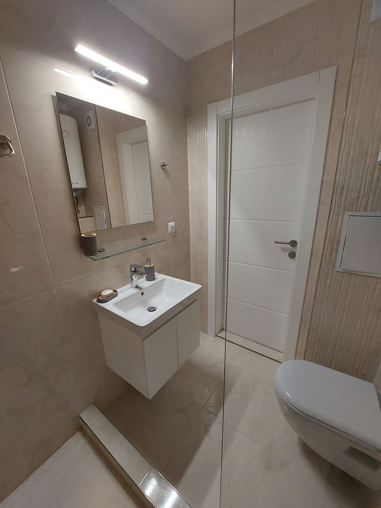 Elegantní studio v první linii u moře v prestižním komplexu ve Sveti Vlas – komfort, styl a výhled na moře