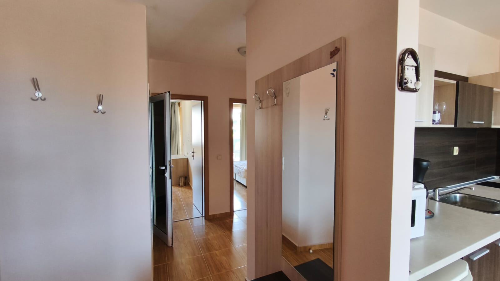Prostorný apartmán se dvěma ložnicemi a výhledem na moře ve Sveti Vlas, 200 metrů od pláže