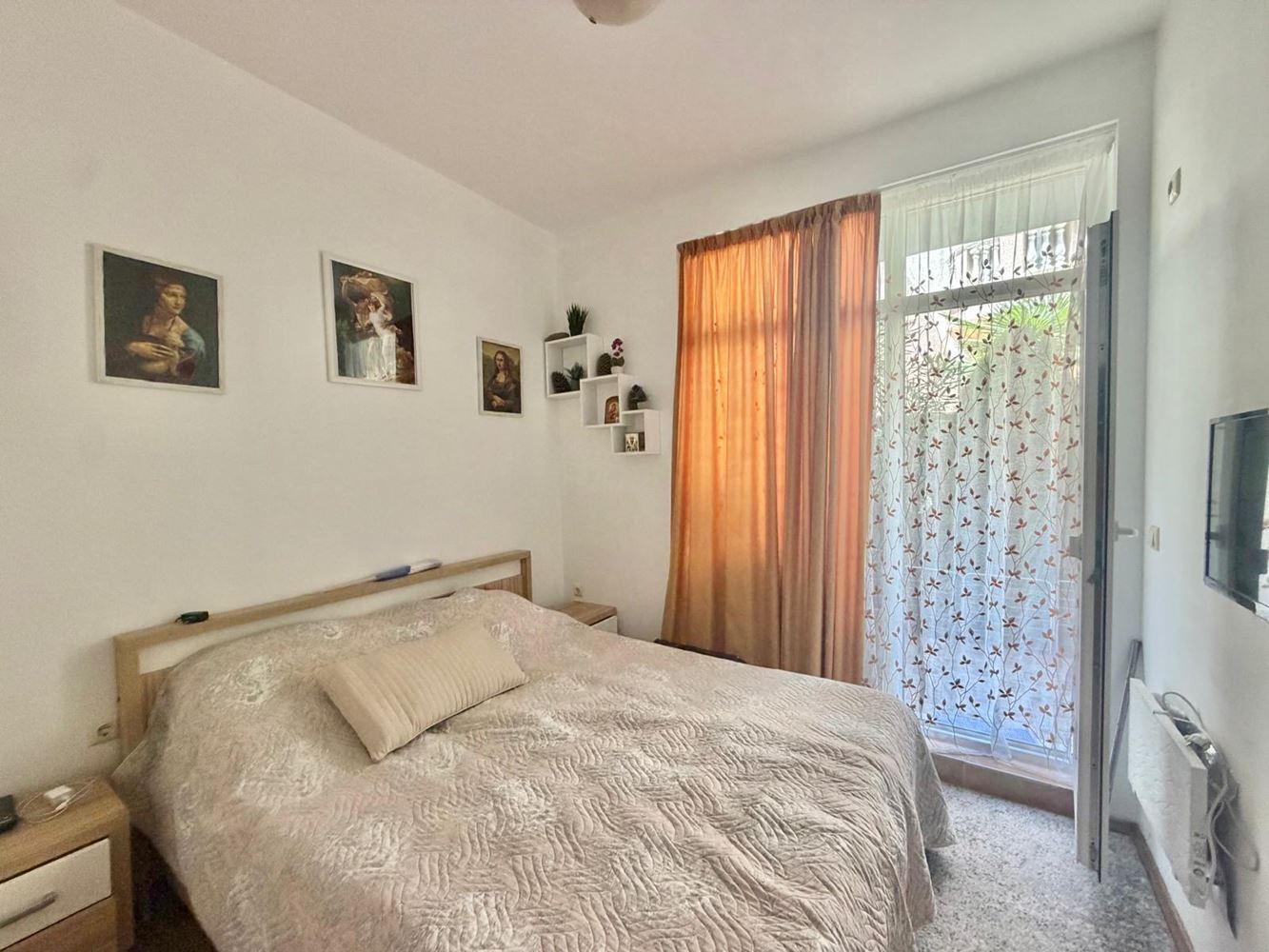 Apartmán s jednou ložnicí a vlastní zahrádkou v Ravdě – pouze 200 m od moře