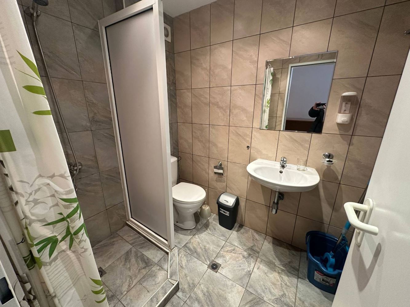 Mořský luxus v první linii – prostorný apartmán se dvěma ložnicemi a výhledem na moře v Aheloy