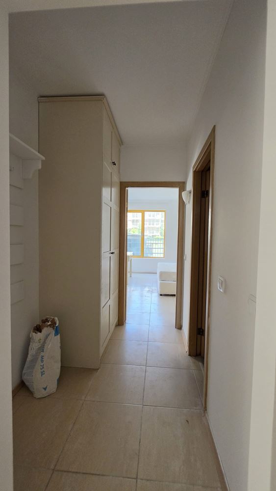 Apartmán s vlastní zahrádkou ve Slunečném pobřeží – bez poplatku za údržbu!