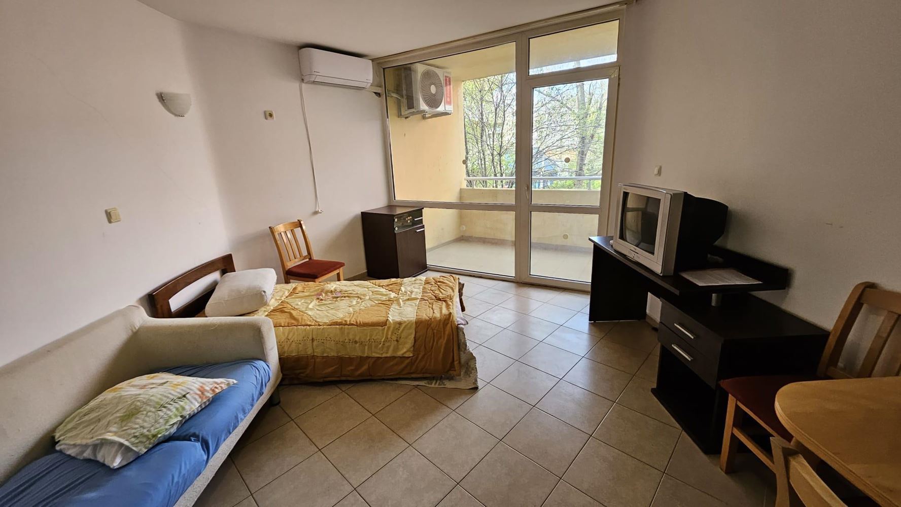 Byt s jednou ložnicí 200 m od pláže ve Slunečném pobřeží – skvělá poloha a investiční potenciál