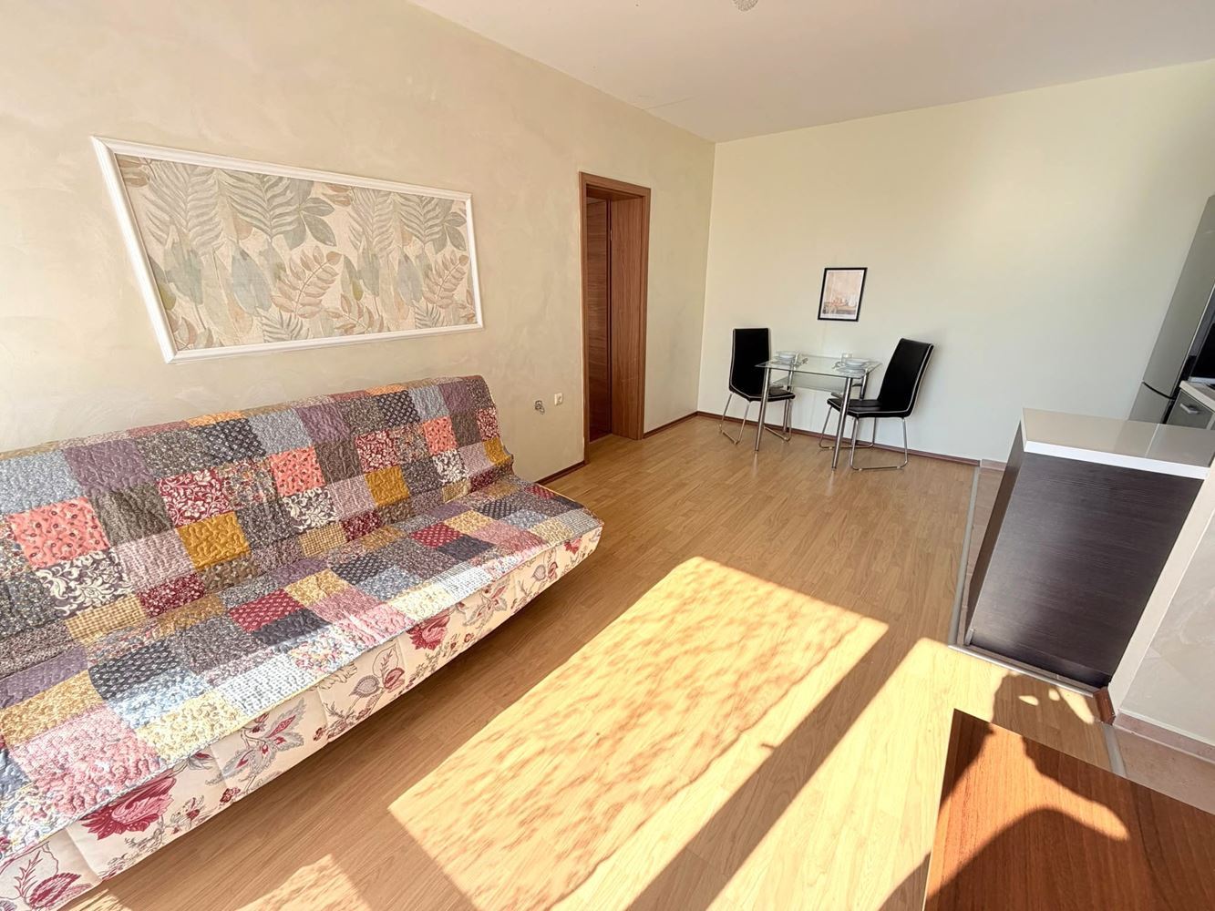 Světlý a teplý apartmán s jednou ložnicí u aquaparku v Sunny Beach – výborná investice k pronájmu