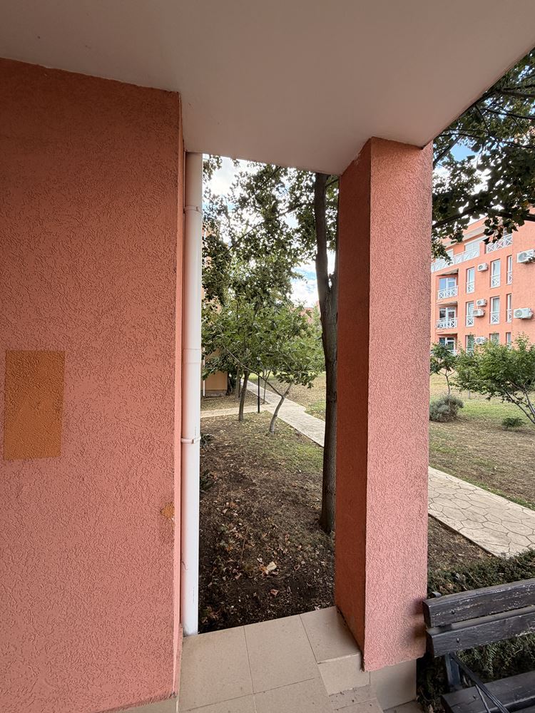 Malý byt, velká příležitost – připravený byt s jednou ložnicí v blízkosti Slunečného pobřeží