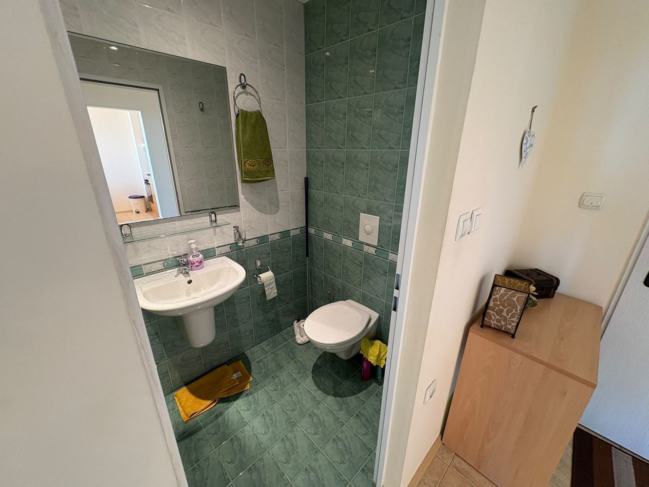 První linie v Sveti Vlas – prostorný apartmán s jednou ložnicí a výhledem na moře