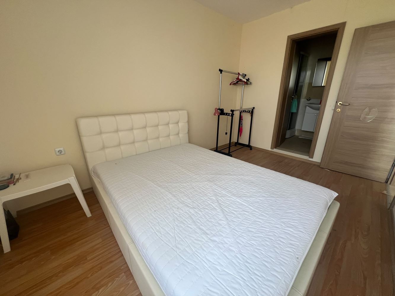 Malý apartmán s jednou ložnicí v zeleném a klidném komplexu v Slunečném pobřeží