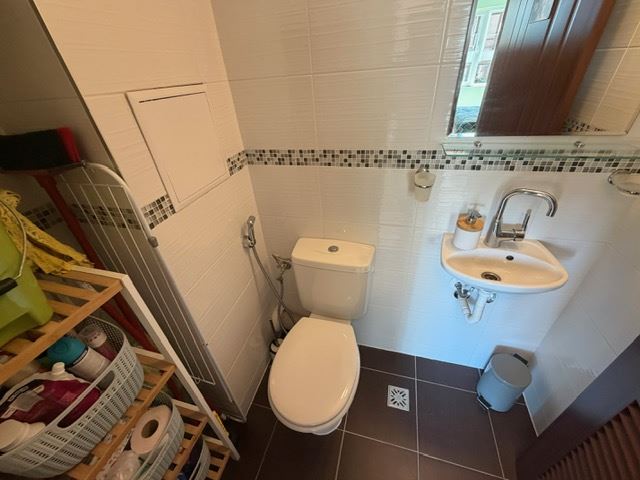 Prostorný apartmán se 2 ložnicemi v první linii u moře s čelním panoramatickým výhledem na moře