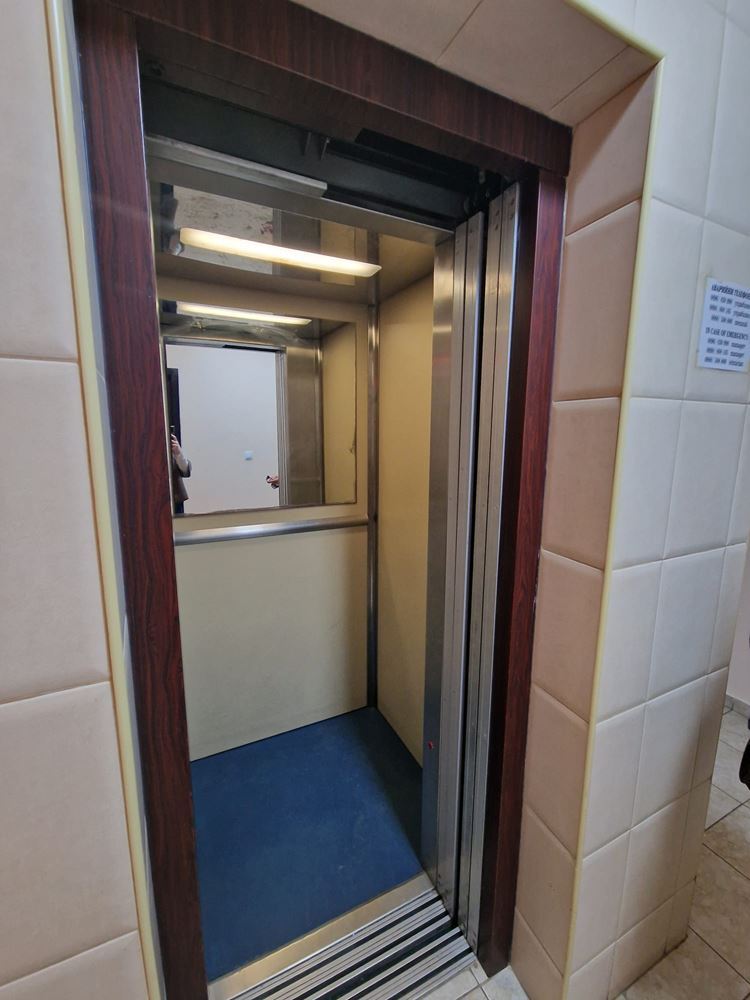 Světlý apartmán s jednou ložnicí v Nesebaru – bez poplatku za údržbu, s Aktem 16 a skvělou lokalitou