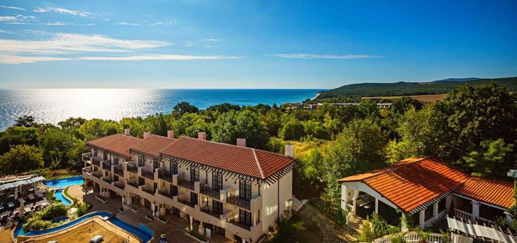 Apartmán s jednou ložnicí v první linii u moře v Obzoru – pohodlí u moře, SPA služby a klid uprostřed zeleně