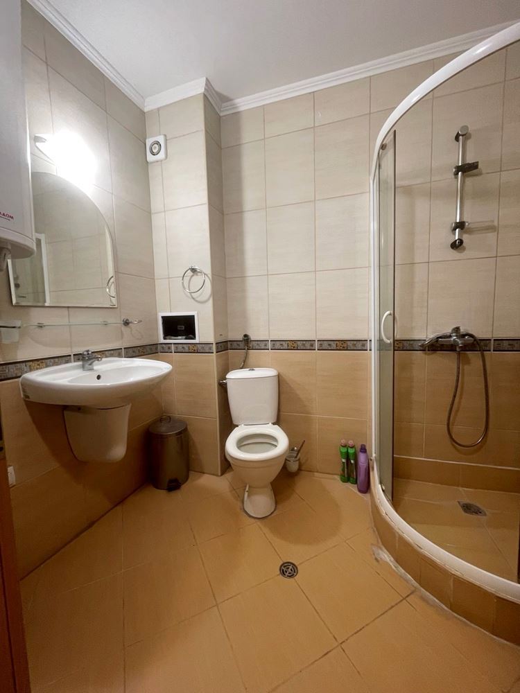 Prostorný apartmán s jednou ložnicí v moderním komplexu na Slunečném pobřeží