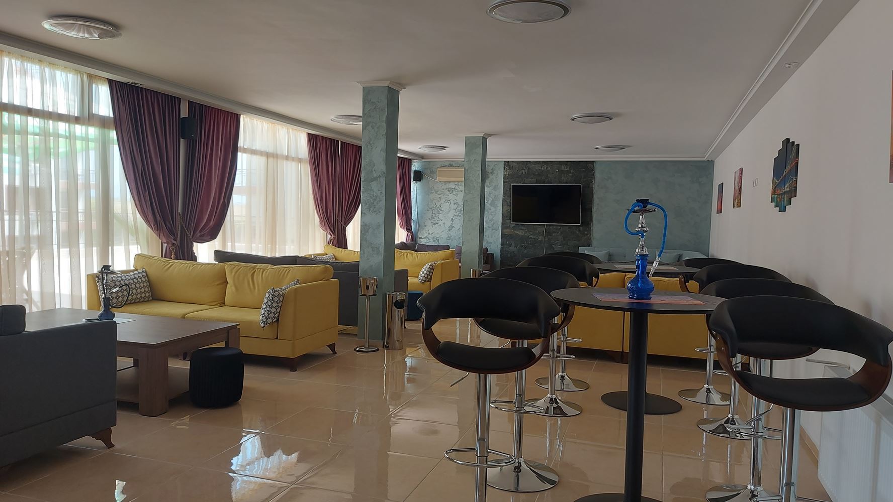 Apartmán se dvěma ložnicemi v Aheloji – úspěšná nemovitost pro krátkodobé pronájmy s vysokým hodnocením a vynikajícím investičním potenciálem