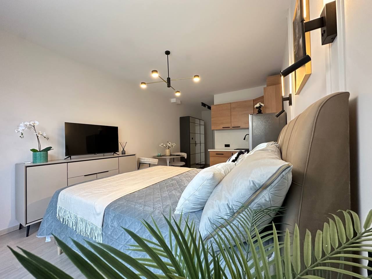 Stylový a útulný apartmán s přímým vstupem k bazénu – moderní studio v uzavřeném komplexu 300 m od moře