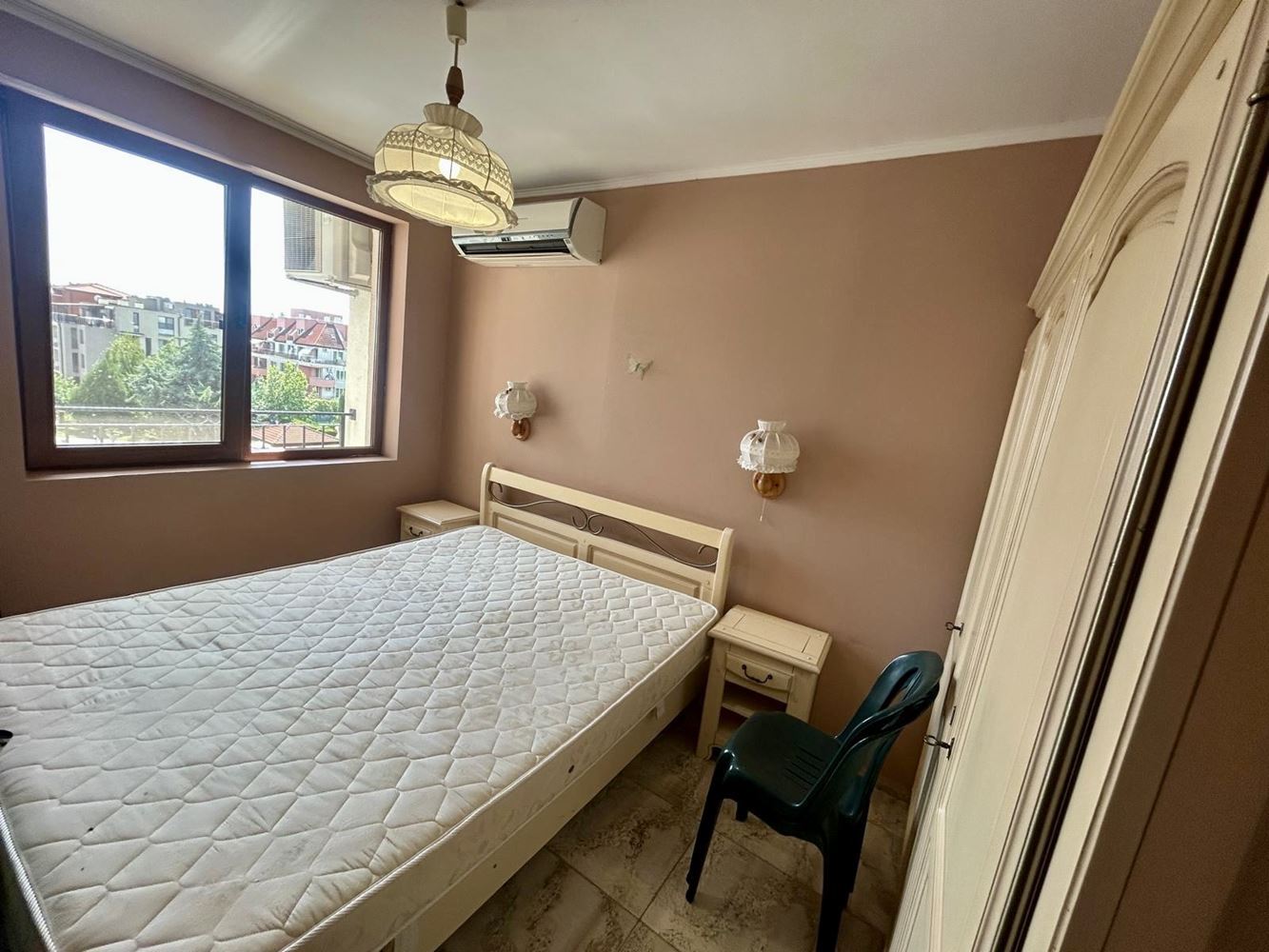 Prostorný apartmán se dvěma ložnicemi v Nesebaru – dvě terasy a možnost třetí ložnice
