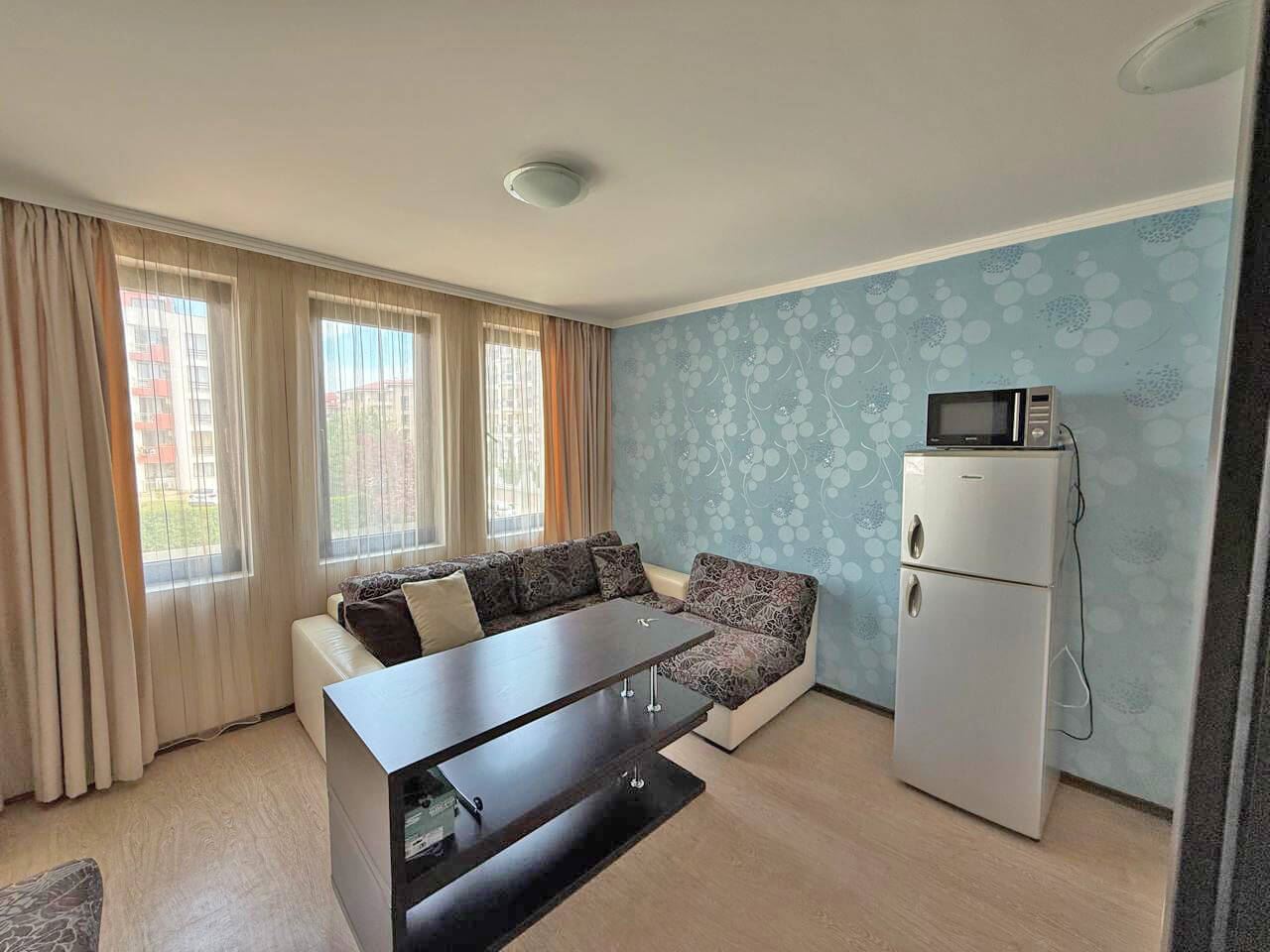 Elegantní apartmán s jednou ložnicí ve Svatém Vlasu – komfort, klid a středomořský styl v blízkosti moře
