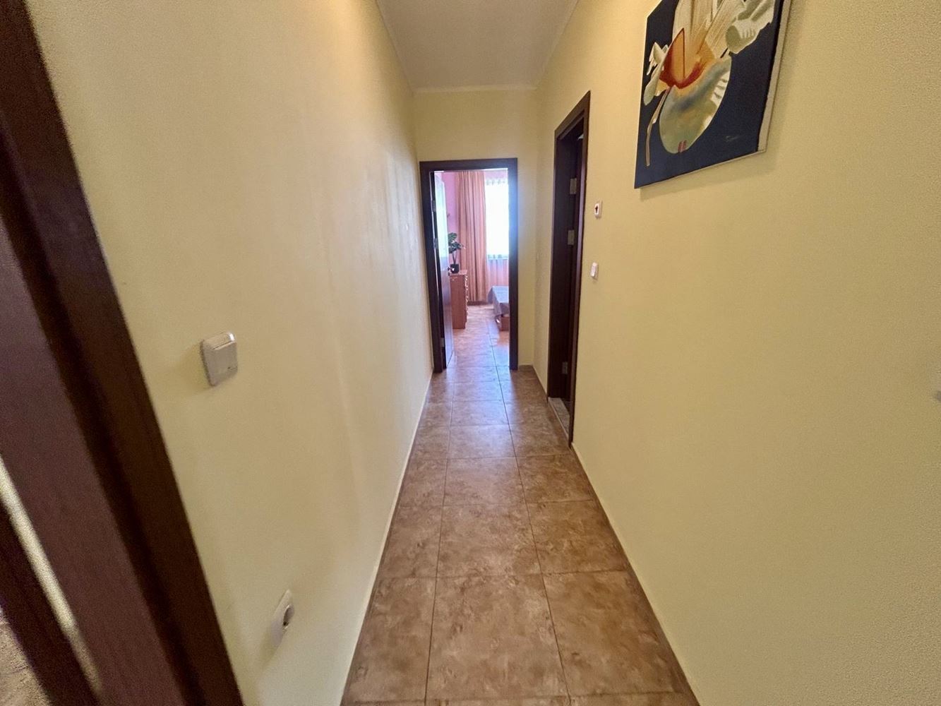 Prostorný apartmán se dvěma ložnicemi a výhledem na bazén v Nesebaru