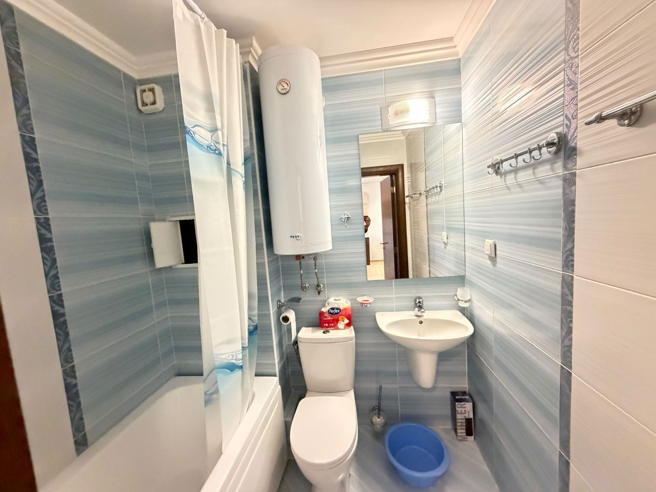 Apartmán v první linii u moře s přímým přístupem na pláž ve Sveti Vlas – vlastní zahrádka u apartmánu