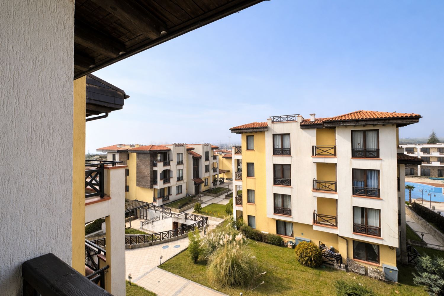 Apartmán se dvěma ložnicemi, panoramatickým výhledem na moře a soukromou pláží v prestižním komplexu v Černomorci