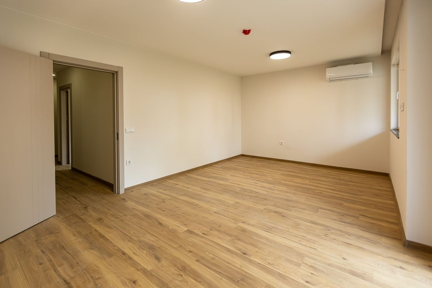 Apartmán s jednou ložnicí v přízemí moderního komplexu ve Slunečném pobřeží