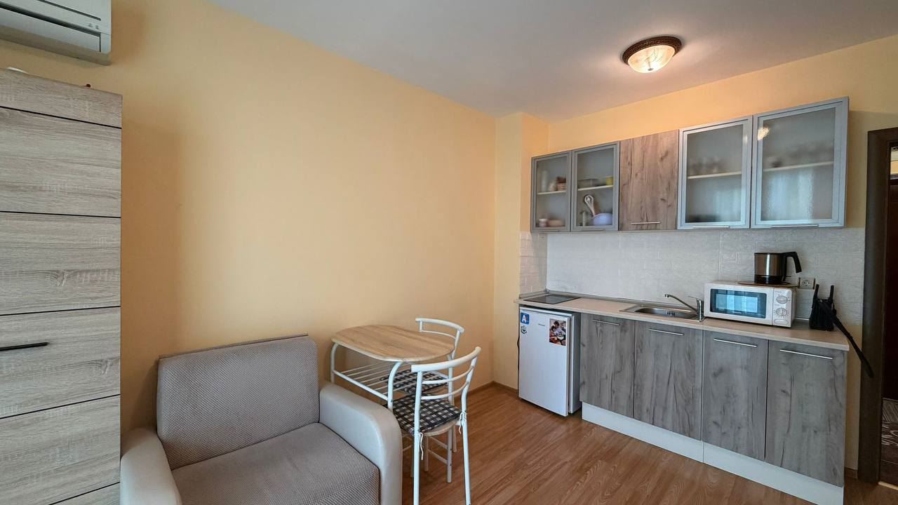 Útulné studio ve Slunečném pobřeží – skvělá lokalita a připraveno k nastěhování