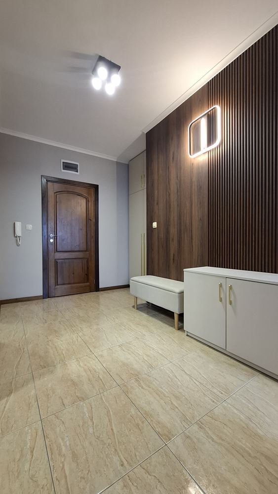 Luxusní apartmán se dvěma ložnicemi v první linii u moře ve Svatém Vlasu – jedinečná mořská atmosféra a prestižní komfort