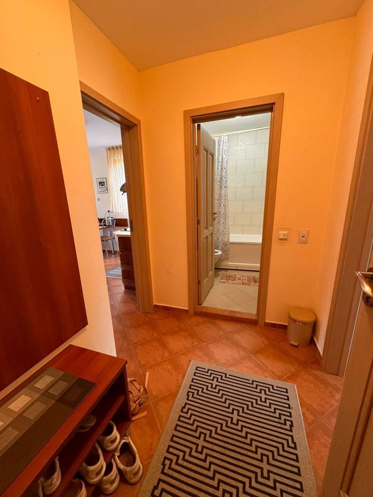 Prostorný apartmán s jednou ložnicí v celoročním komplexu – vynikající volba pro bydlení a investici