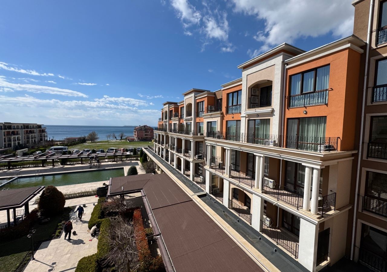 Studio v první linii u moře s výhledem na moře v luxusním komplexu – plně zařízené a připravené k užívání