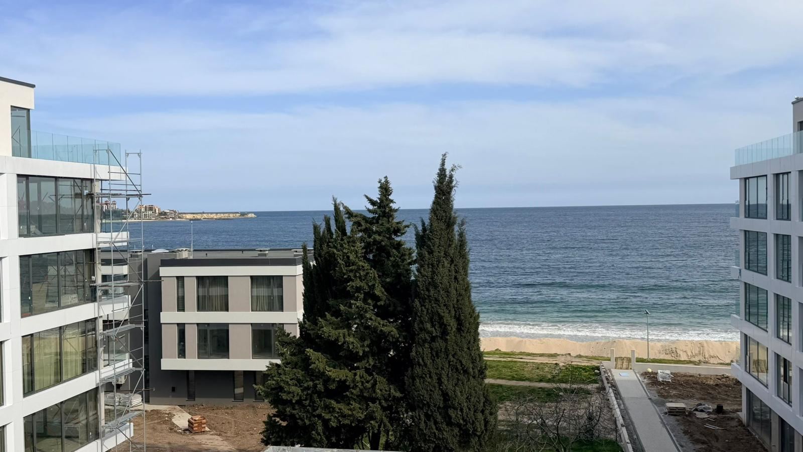 Apartmán s jednou ložnicí s přímým panoramatickým výhledem na moře v Ravdě – prvotřídní komfort a výhled z každého obytného pokoje