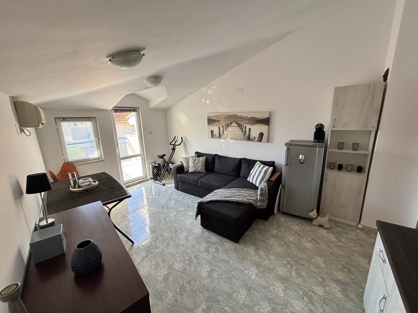 Apartmán se dvěma ložnicemi a panoramatickým výhledem na moře ve Sveti Vlas