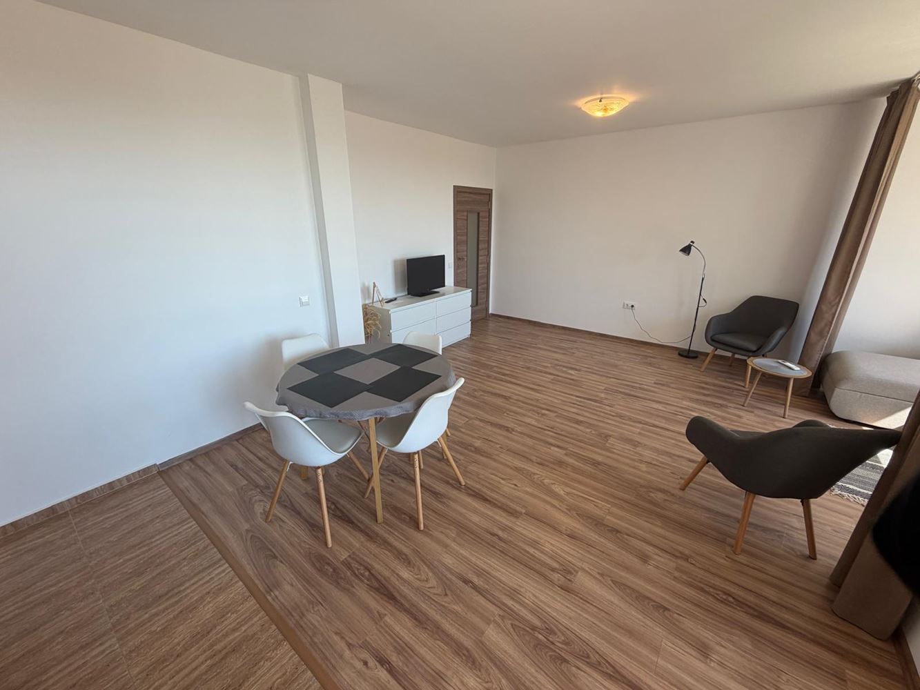 Apartmán s jednou ložnicí a výhledem na moře v novém komplexu v Aheloji – úplný komfort a vynikající infrastruktura