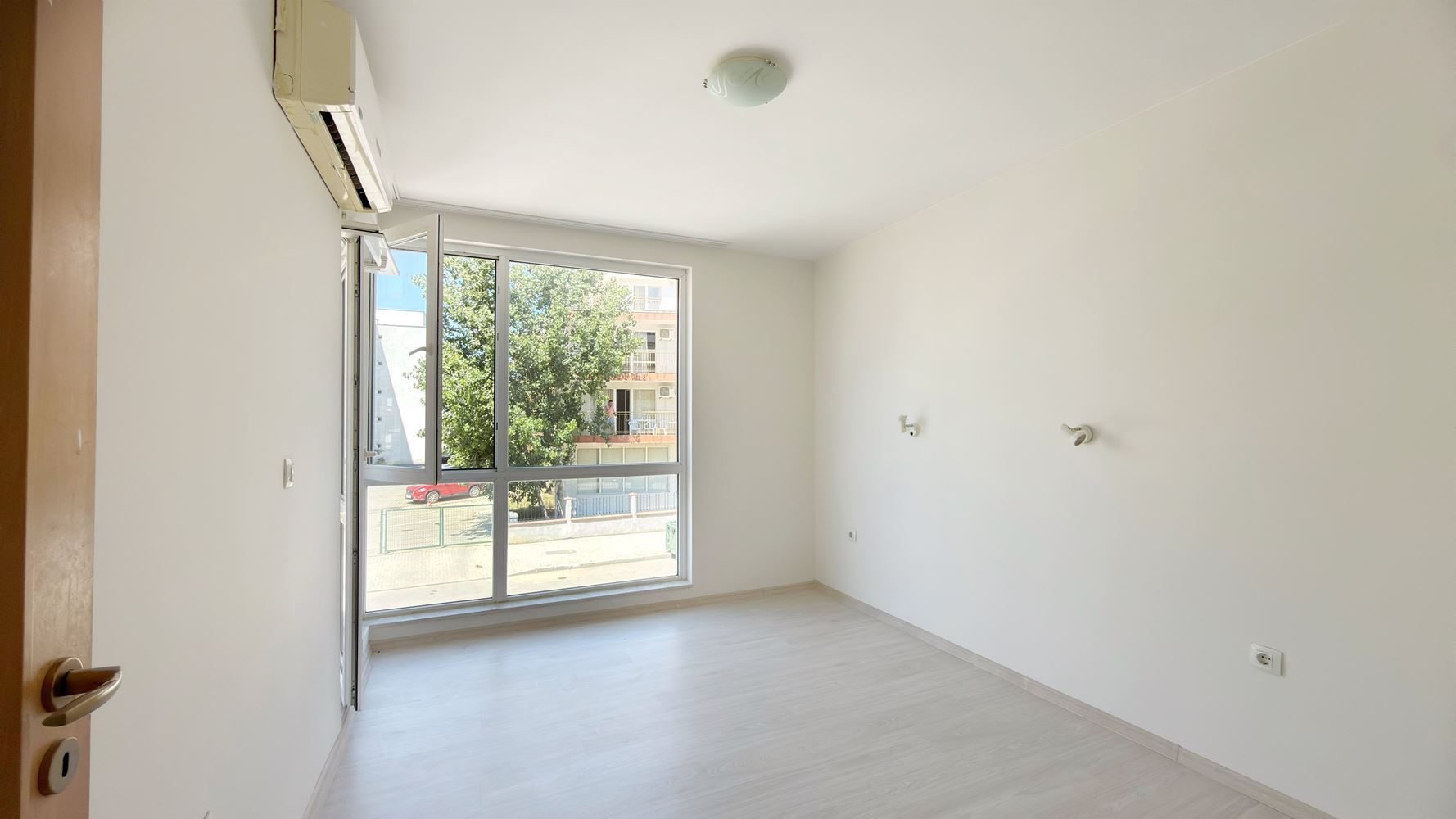 Apartmán s jednou ložnicí 400 m od moře ve Slunečném pobřeží – vynikající investice a skvělé místo pro dovolenou