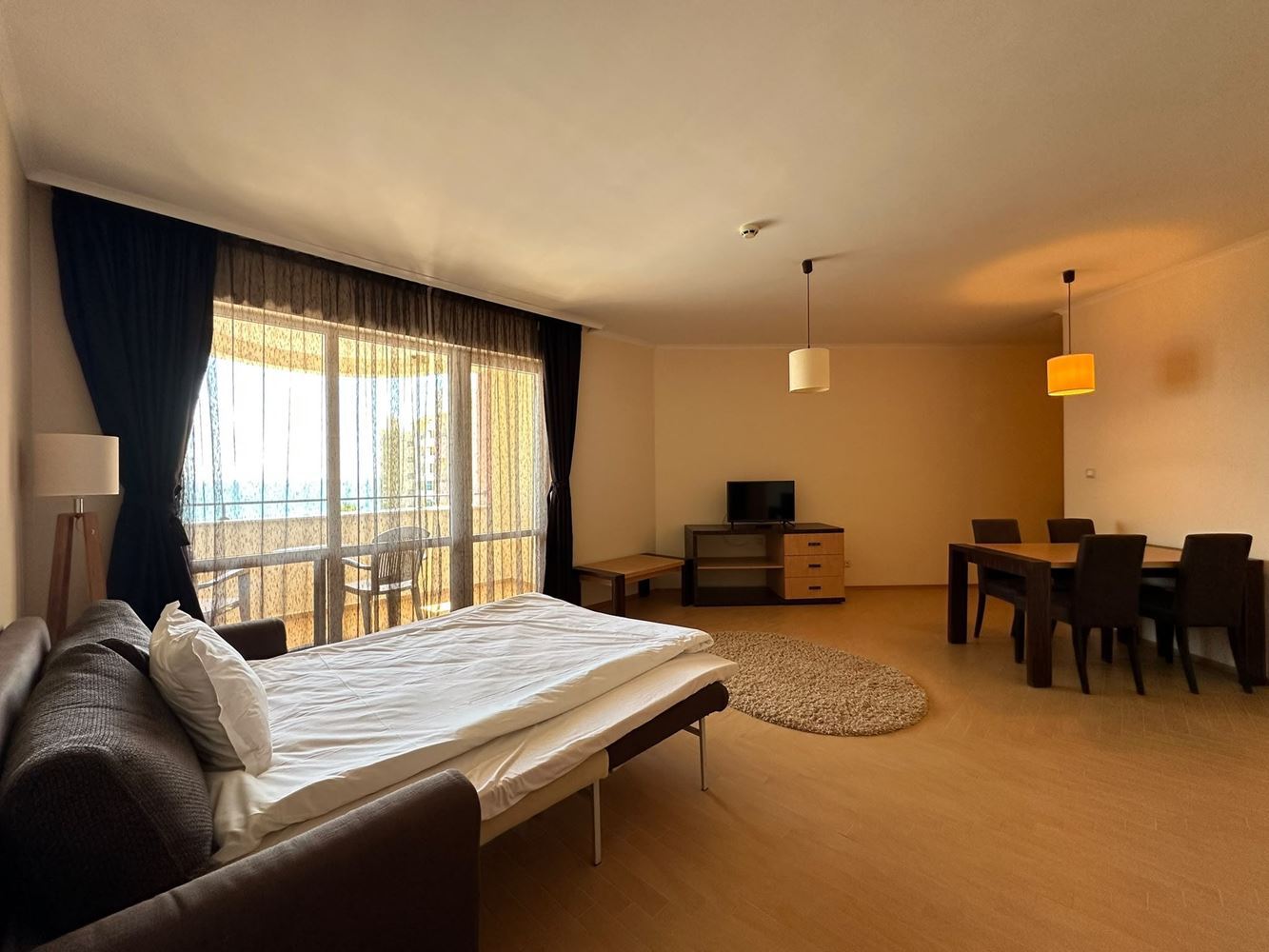 Apartmán s působivým panoramatickým výhledem na moře v první linii v Sunny Beach