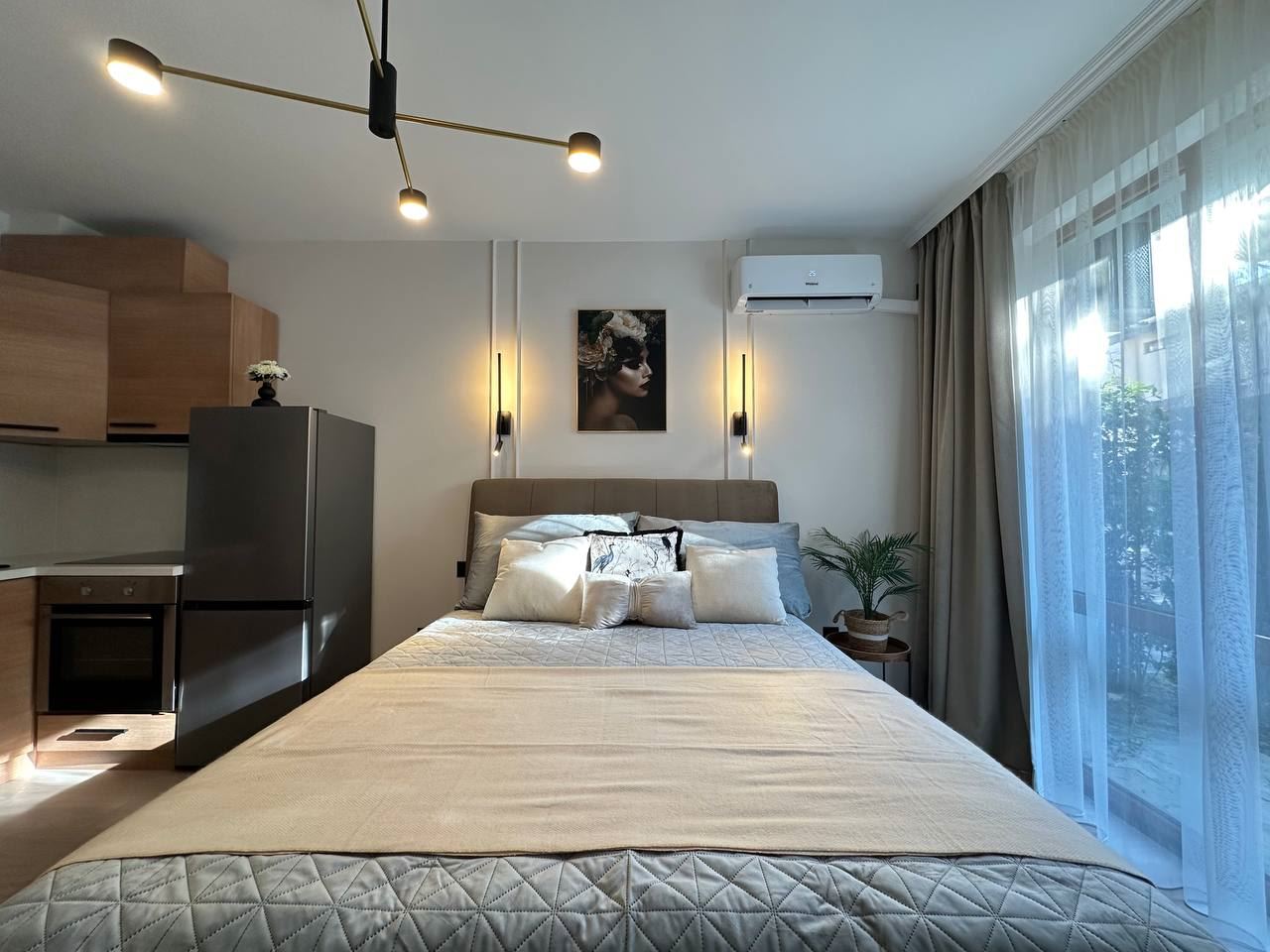 Stylový a útulný apartmán s přímým vstupem k bazénu – moderní studio v uzavřeném komplexu 300 m od moře