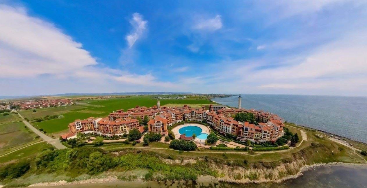 Studio v Aheloy v první linii s bohatým zázemím – ideální pro investici nebo rekreační bydlení