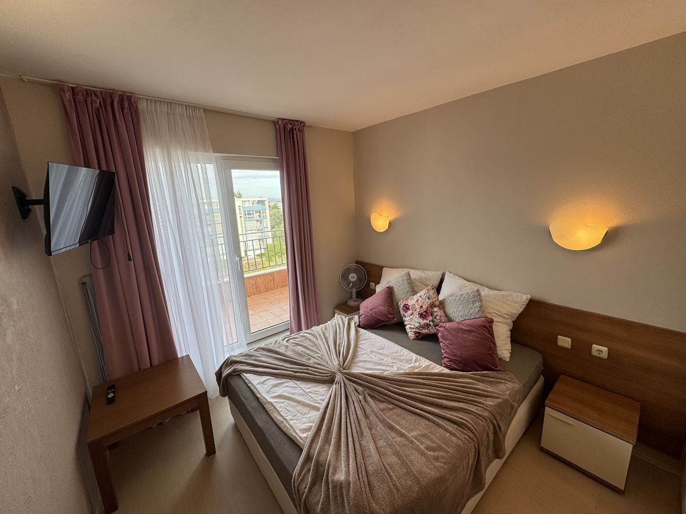 Apartmán s jednou ložnicí a panoramatickým výhledem v srdci Slunečného pobřeží