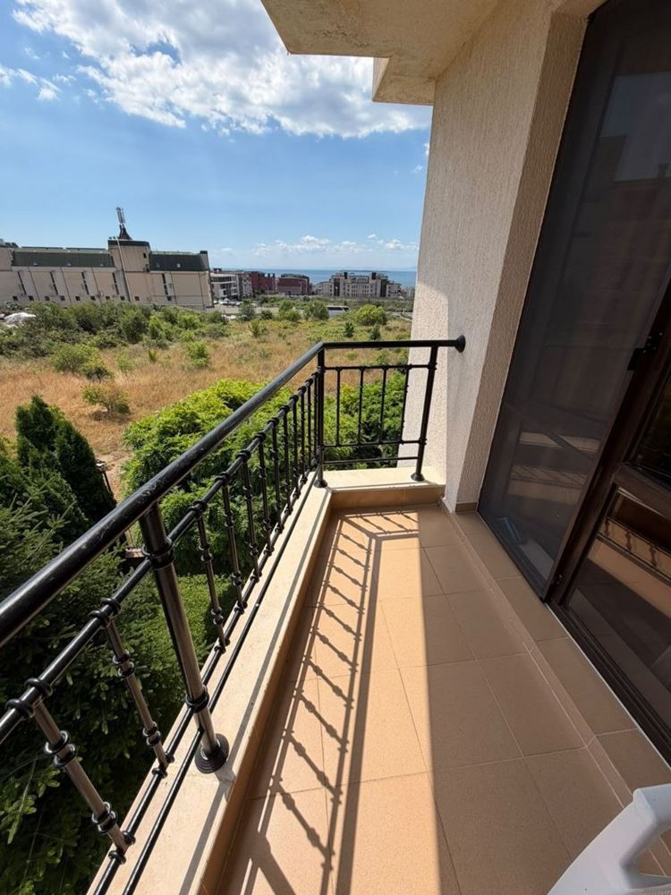 Stylový apartmán s jednou ložnicí a výhledem na moře v prestižním komplexu ve Sveti Vlas – ideální pro odpočinek a investici