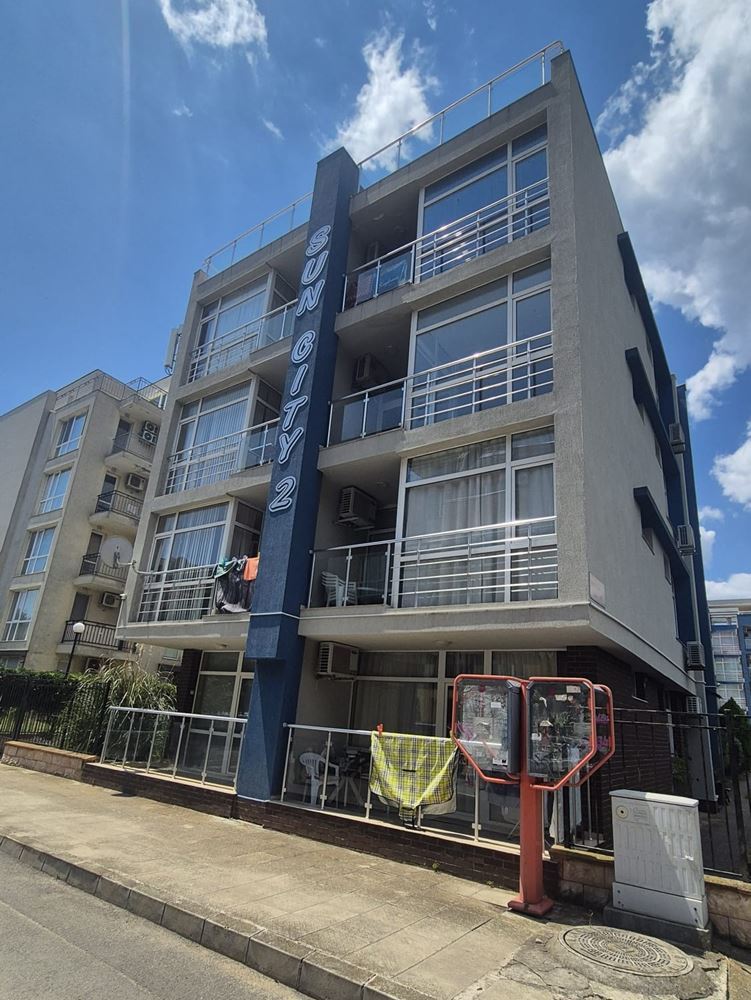 Stylový apartmán s jednou ložnicí a novým zařízením v oblasti Cocoa Beach – připravený k nastěhování