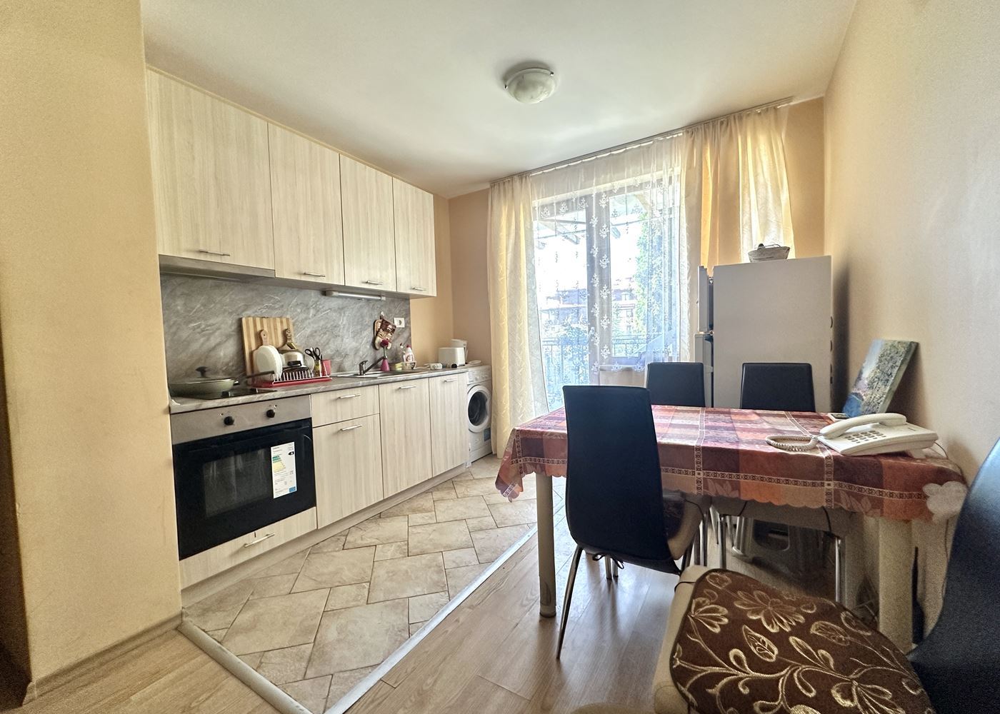 Apartmán s jednou ložnicí v první linii u moře ve Sveti Vlas – útulnost a přímořská atmosféra