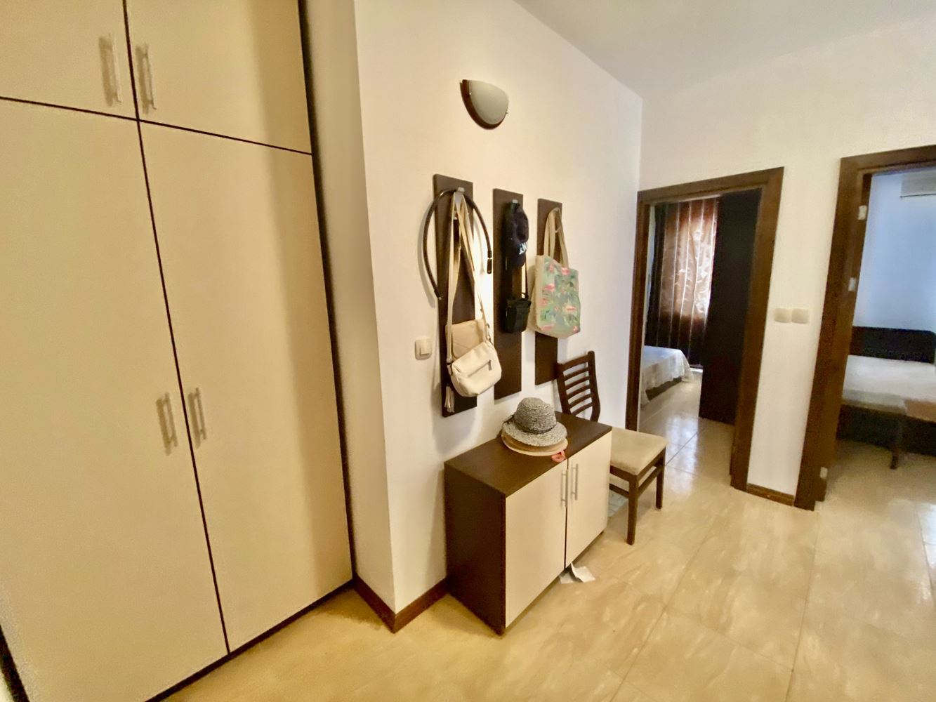 Luxusní apartmán v první linii u moře ve Sveti Vlas – dvě ložnice, výhled na moře a plná infrastruktura