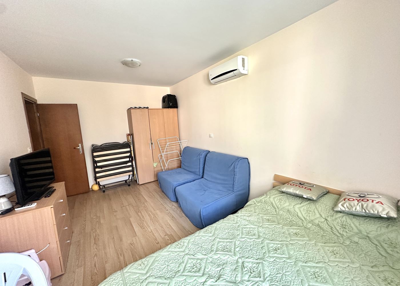 Apartmán s jednou ložnicí v první linii u moře ve Sveti Vlas – útulnost a přímořská atmosféra