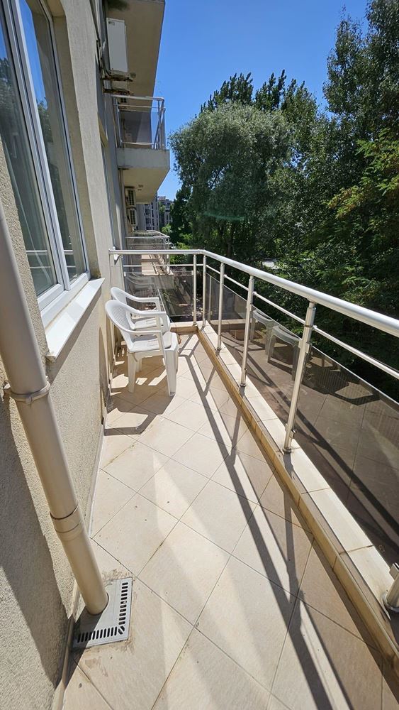 2pokojový apartmán v srdci Slunečného pobřeží – prostorný, pohodlný a ve vynikající lokalitě