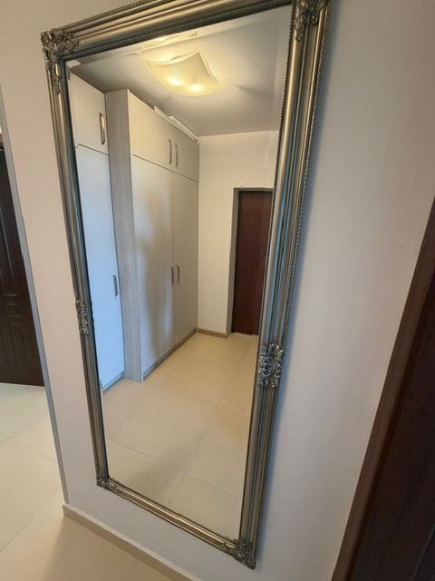 Prostorný apartmán se 2 ložnicemi v první linii u moře s čelním panoramatickým výhledem na moře