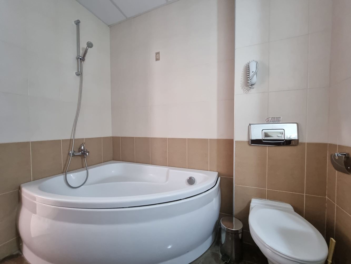 Prostorný apartmán s jednou ložnicí 200 metrů od pláže na Slunečném pobřeží