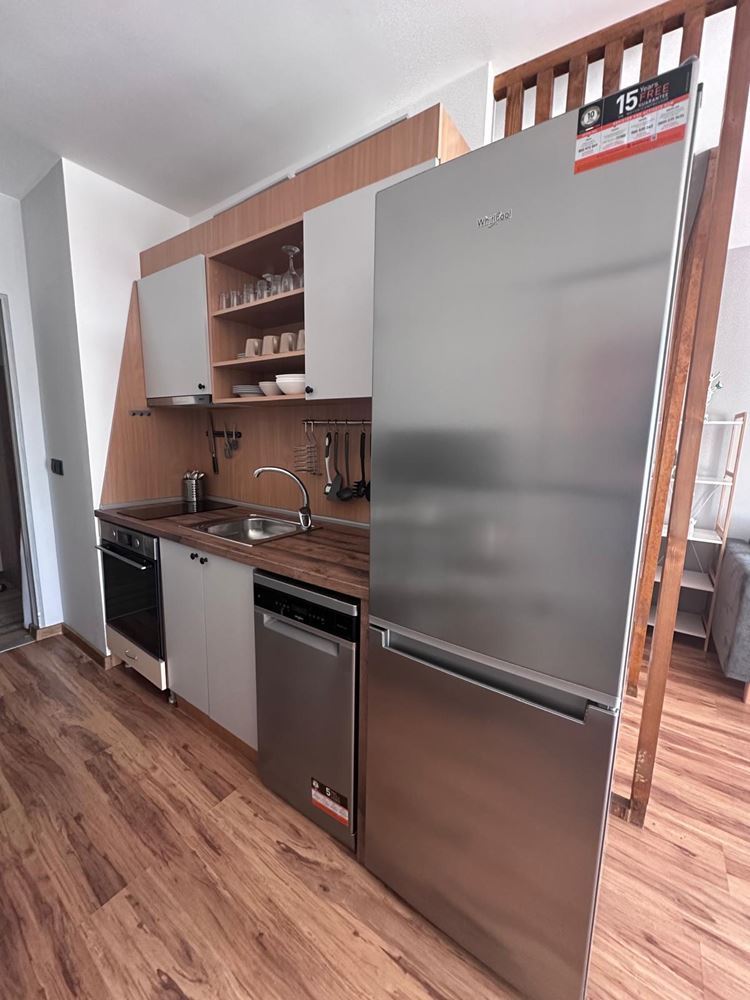 Prostorné moderně zařízené studio s oddělenou ložnicí v komplexu v Aheloy – připravené k nastěhování