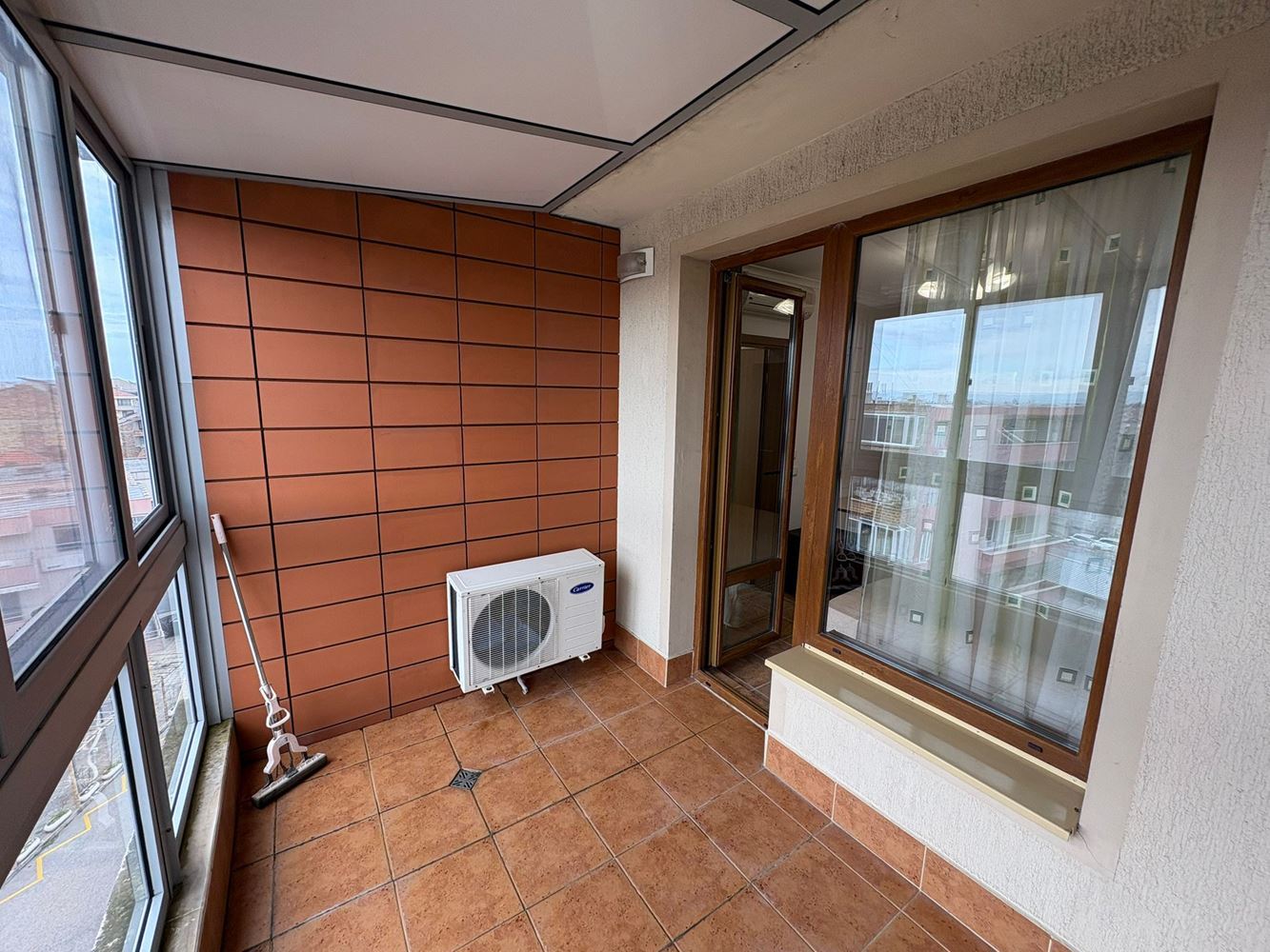 Panoramatický dvoupokojový apartmán na první linii moře v Pomorie s přímým výhledem na moře