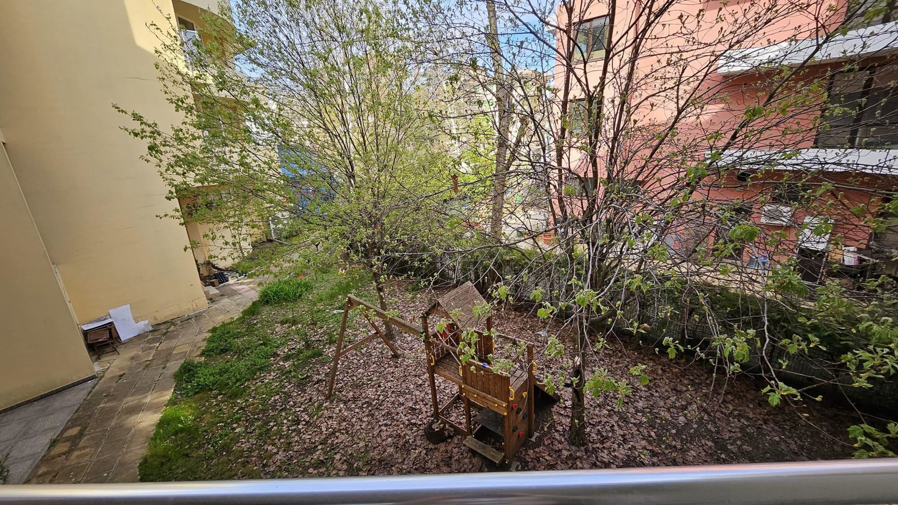 Prostorné studio ve Slunečném pobřeží – výborná investice v srdci letoviska