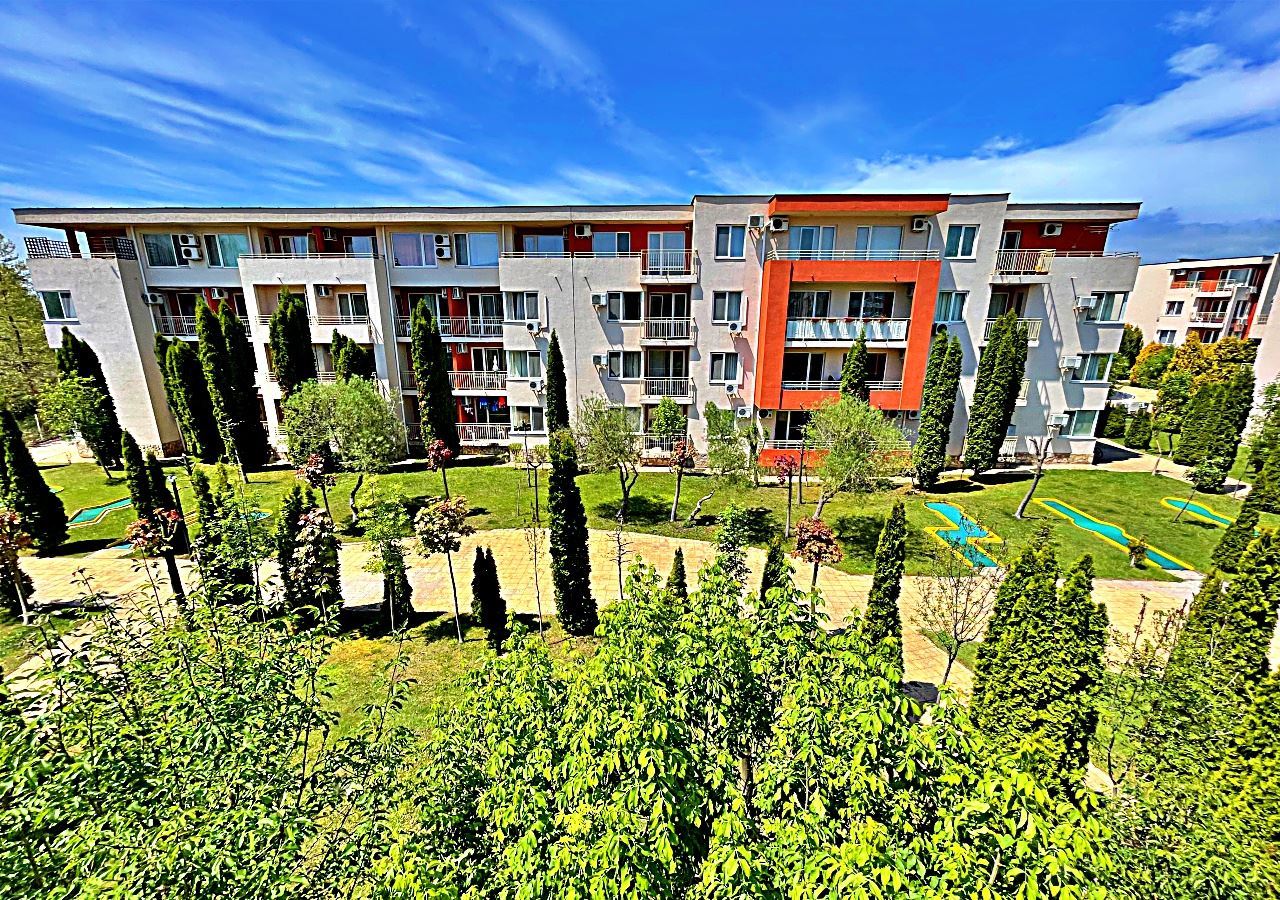  Prostorný byt s jednou ložnicí v zelené oáze ve Slunečném pobřeží – ideální pro dovolenou i investici