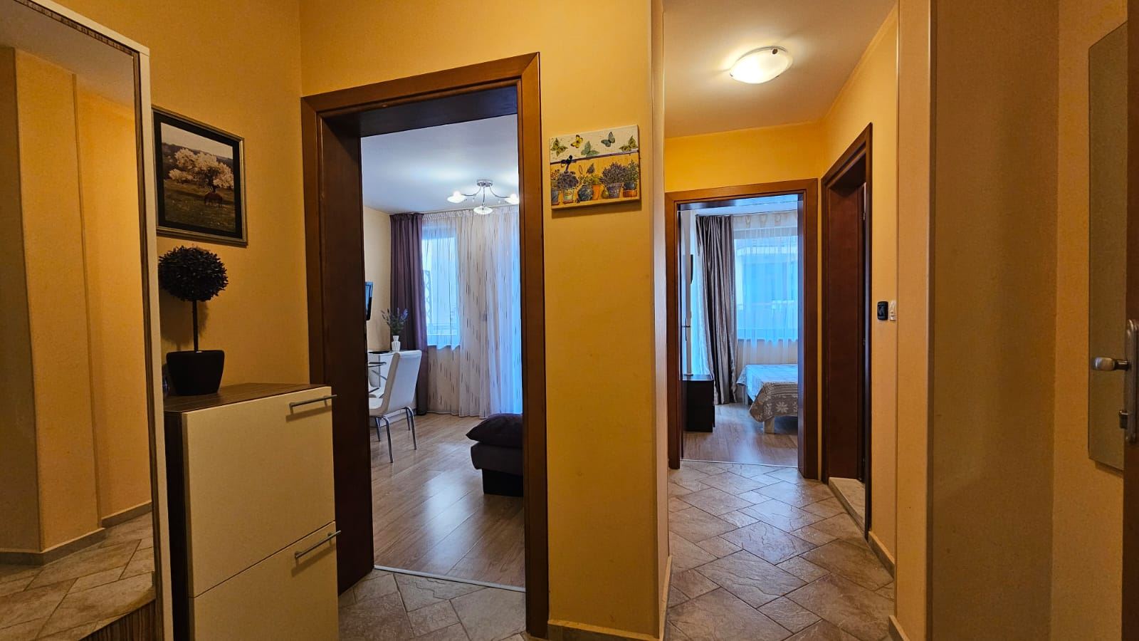 Útulný a stylově zařízený apartmán s jednou ložnicí a částečným výhledem na moře