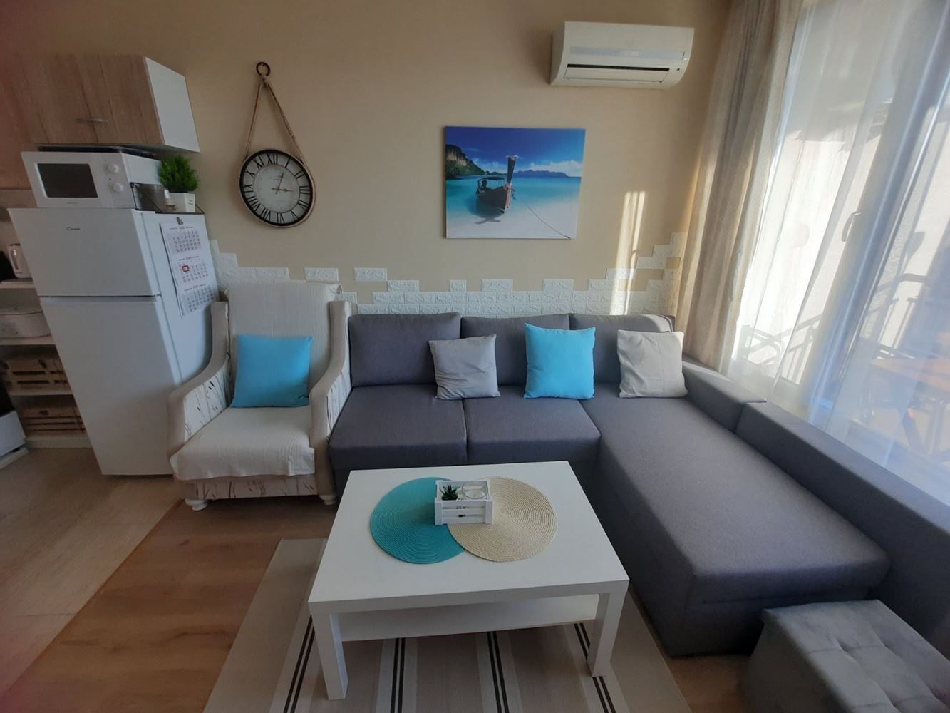 Dvoupokojový apartmán s jednou ložnicí pouhých 300 metrů od moře v Pomorie