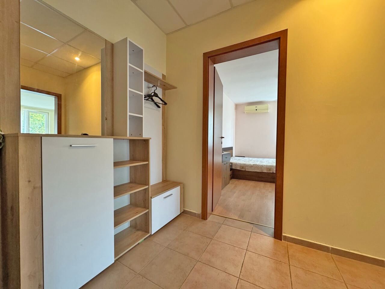 Připraveno k nastěhování! Dvoupokojový byt v atraktivním komplexu ve Sveti Vlasu  